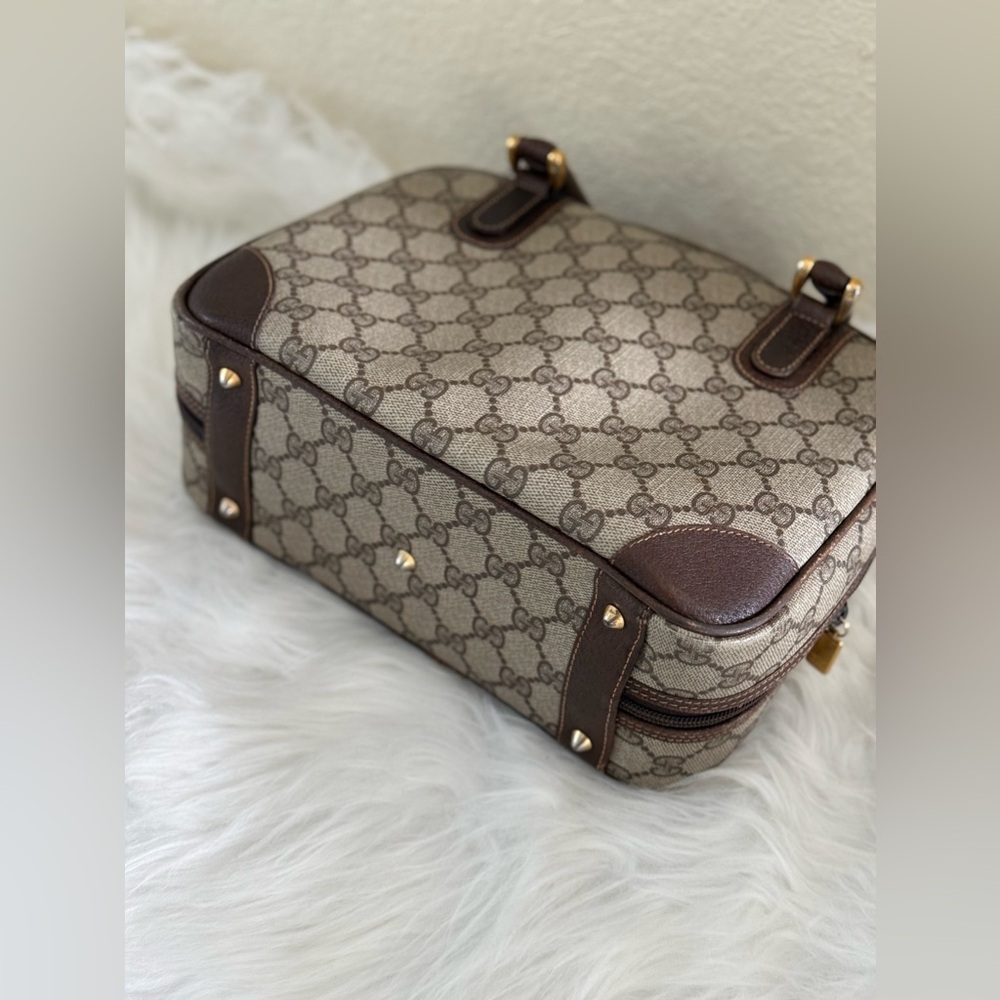 Guuci Handbag - Picture 5 of 13